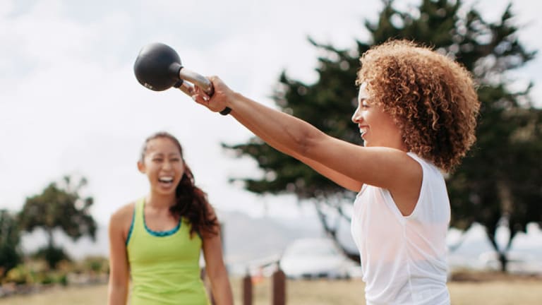 Here's Why All Your Friends are Obsessed with CrossFit