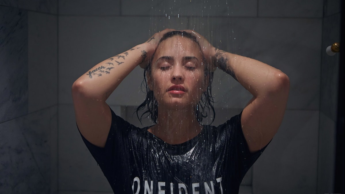 What Demi Lovatos Nude Vanity Fair Shoot Says About Empowerment - Verily