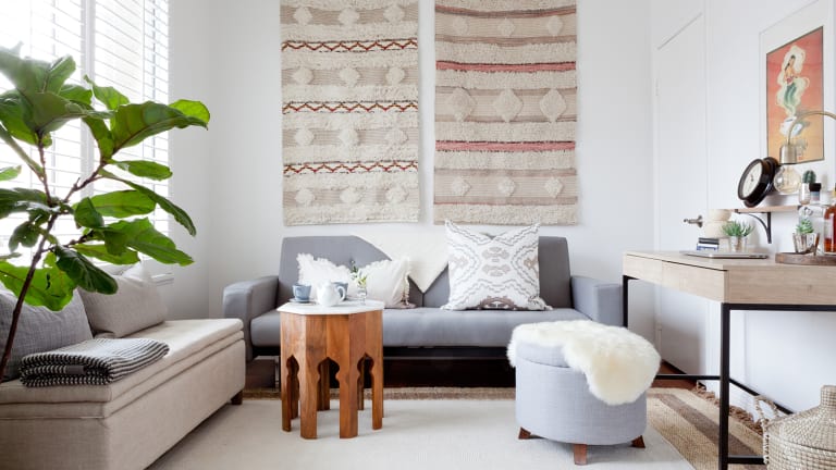 Decorating in small outlet spaces