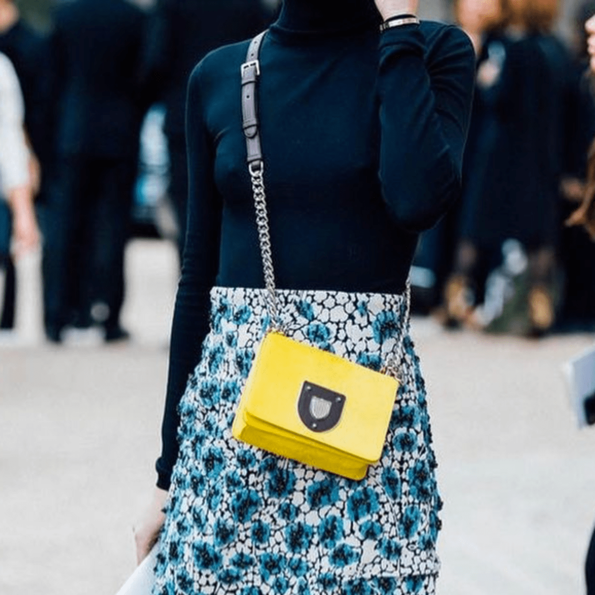 2000s Handbags That Fashion Girls Are Wearing In 2020