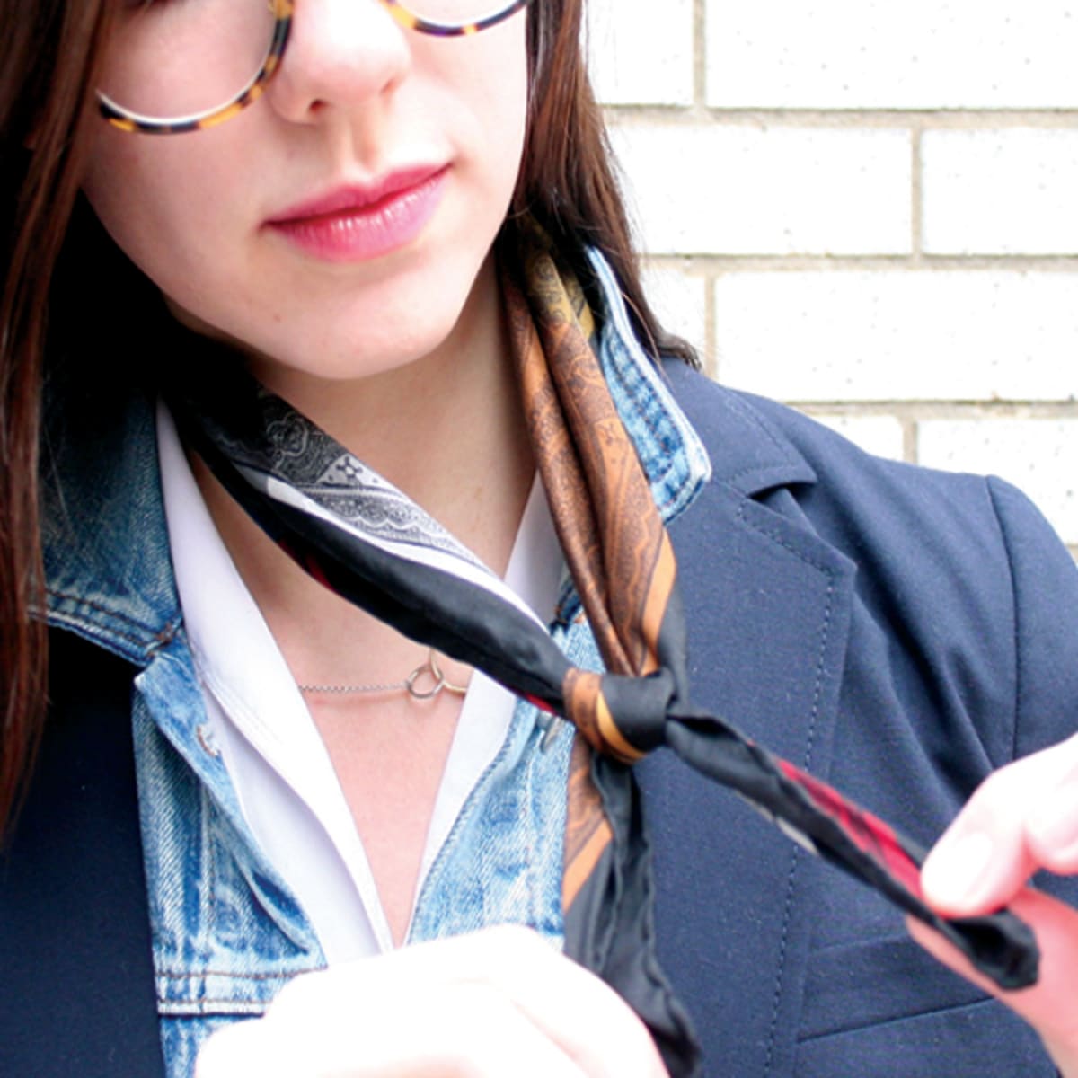 4 Creative Ways to Wear Your Neck Scarf Verily
