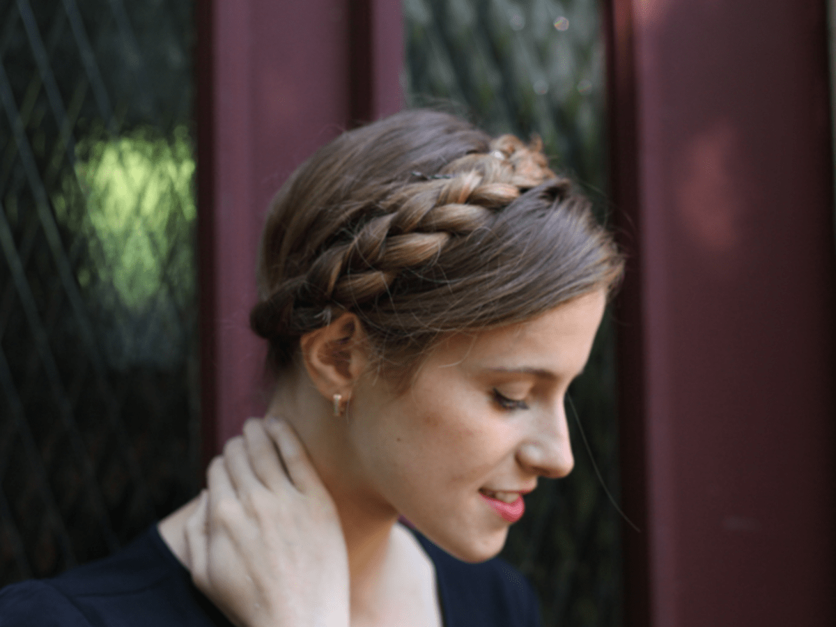 3-Minute BUBBLE Braid BUN Hairstyle ☆ Easy Holiday Hairstyles | Tina -  MakeupWearables L. Video | Beautylish