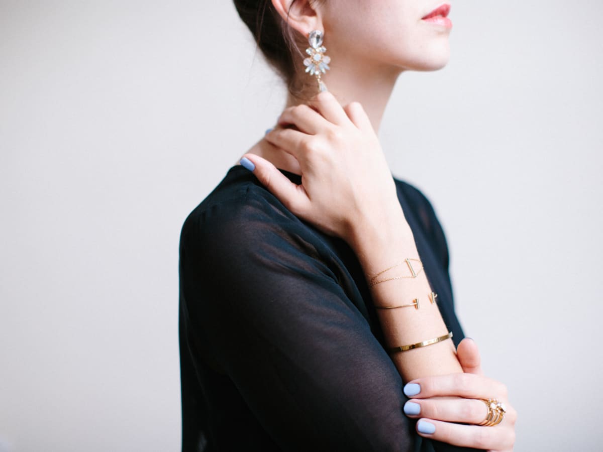 6 Rules for Pulling Off Statement Earrings with Elegance Verily