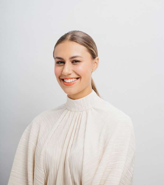 Channel Grace Kelly S Natural Beauty With These Hair And Makeup