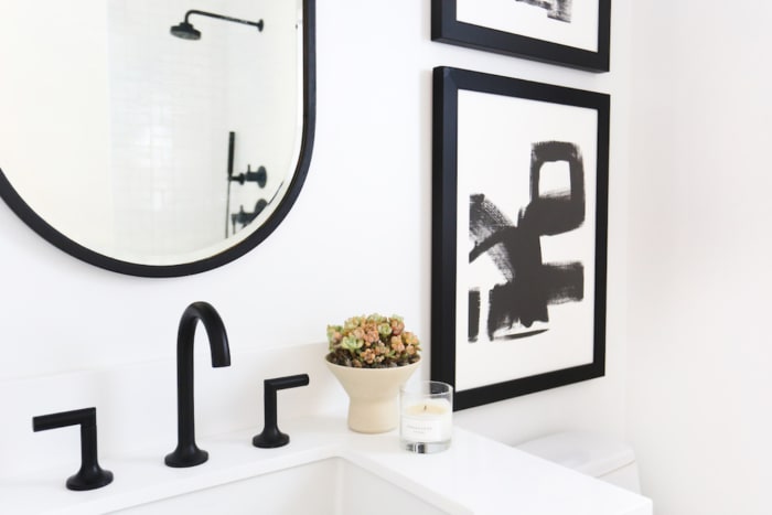 Photo by Tessa Neustadt for Homepolish. Design by Orlando Soria.