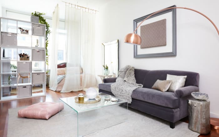 The vintage floor length mirror in this NYC studio was found on Craigslist. Photo by Genevieve Garruppo for Homepolish. Designed by Amy Row