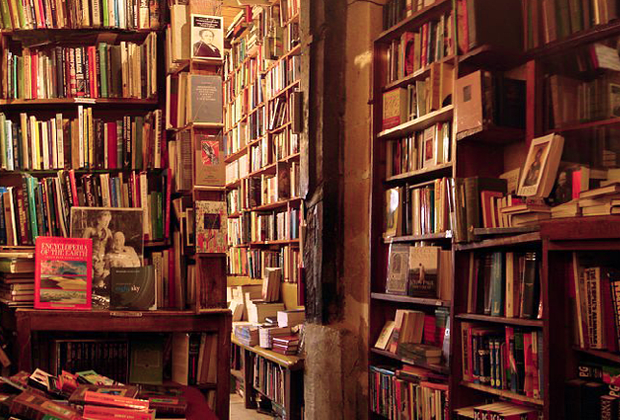 The famed Shakespeare & Co. where you can stay libre among les livres