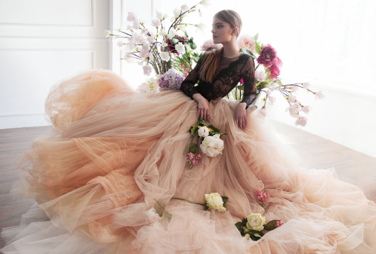 8-stunning-wedding-dresses-that-will-convince-you-to-rethink-your-dream-gown-verily