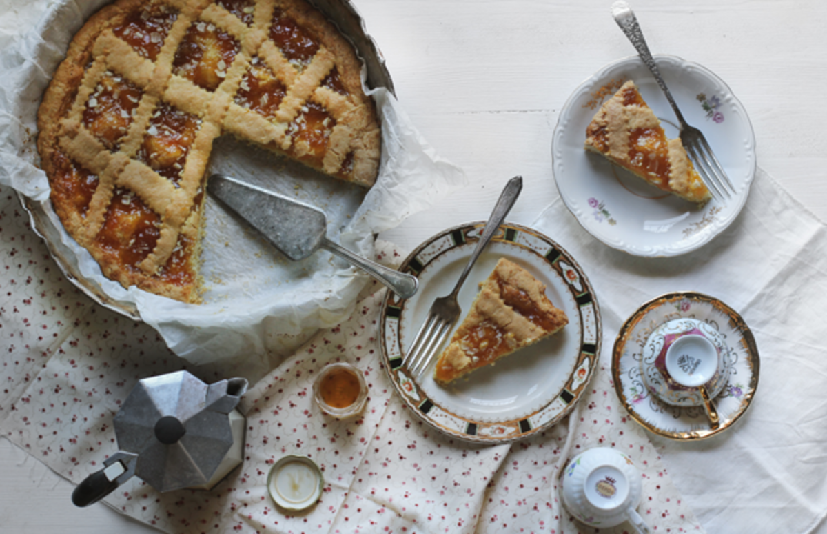 An Authentic Italian Picnic: Part 5 of 5, Apricot Almond Crostata - Verily