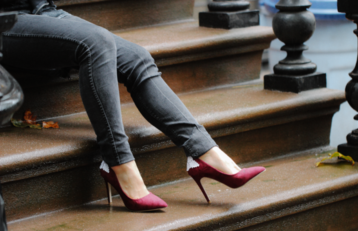 lace-heels-street