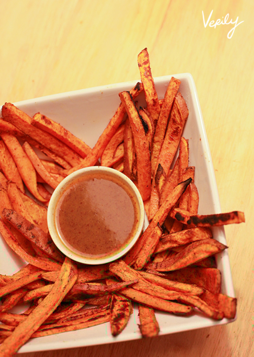 cayenne and coconut sugar sweet potato fries with honey mustard - by kelsey of pinegate road for verily magazine