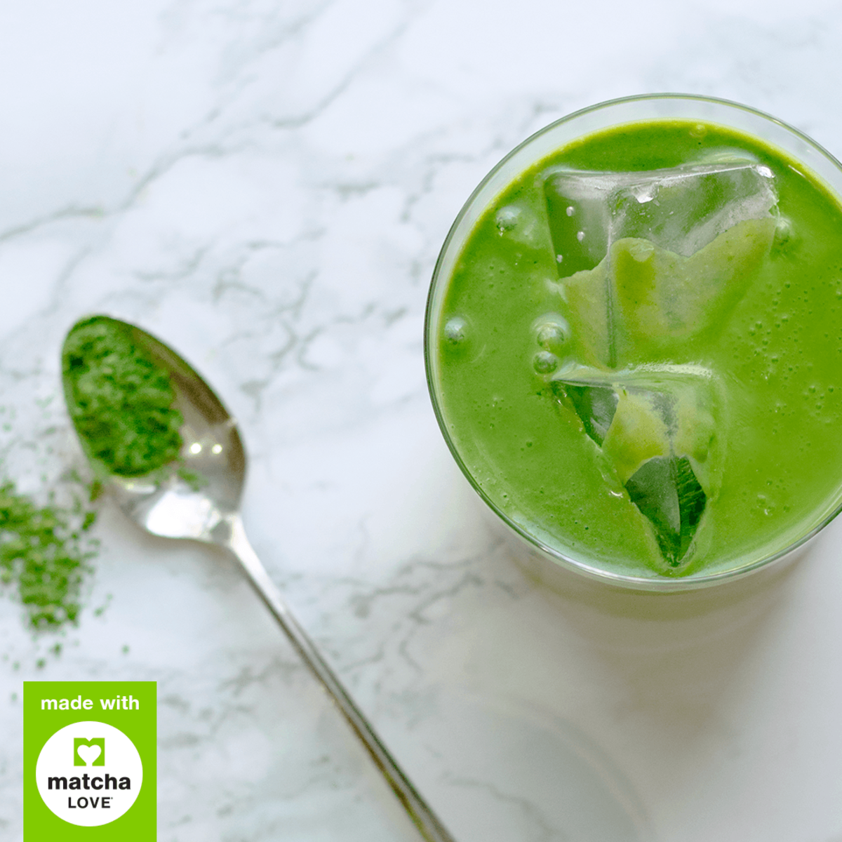 healthy clean matcha green tea smoothie
